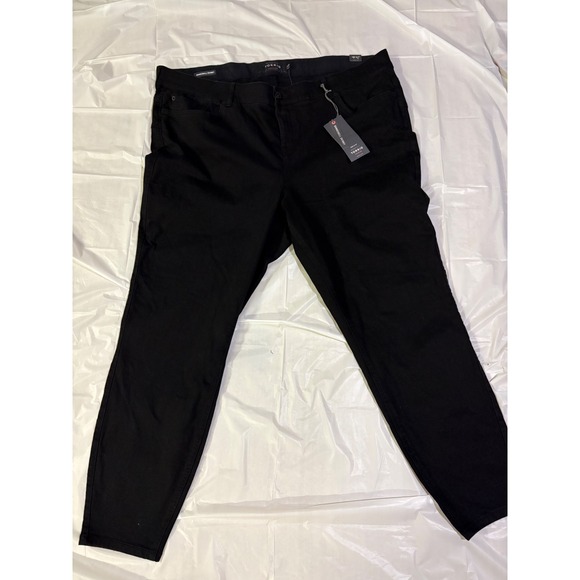 torrid Pants - Torrid Bombshell Skinny Jeans NWT size 26 black